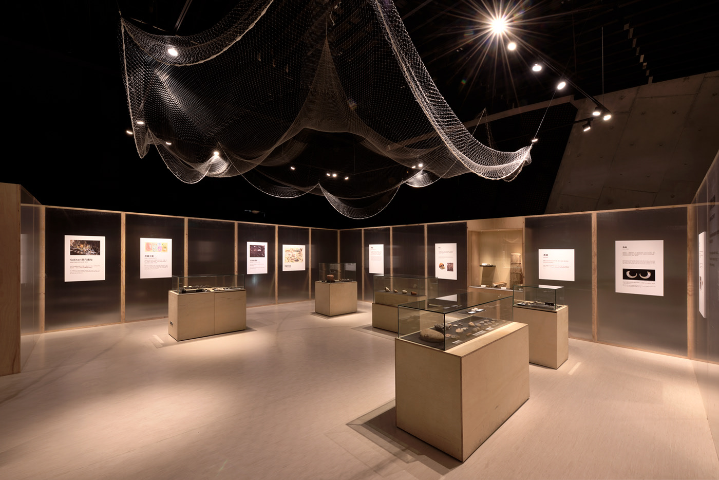 東亞島嶼文化展覽設(shè)計(jì)策劃案例,每一個(gè)古物都帶著發(fā)現(xiàn)者的故事與生活場(chǎng)景 - 第4張