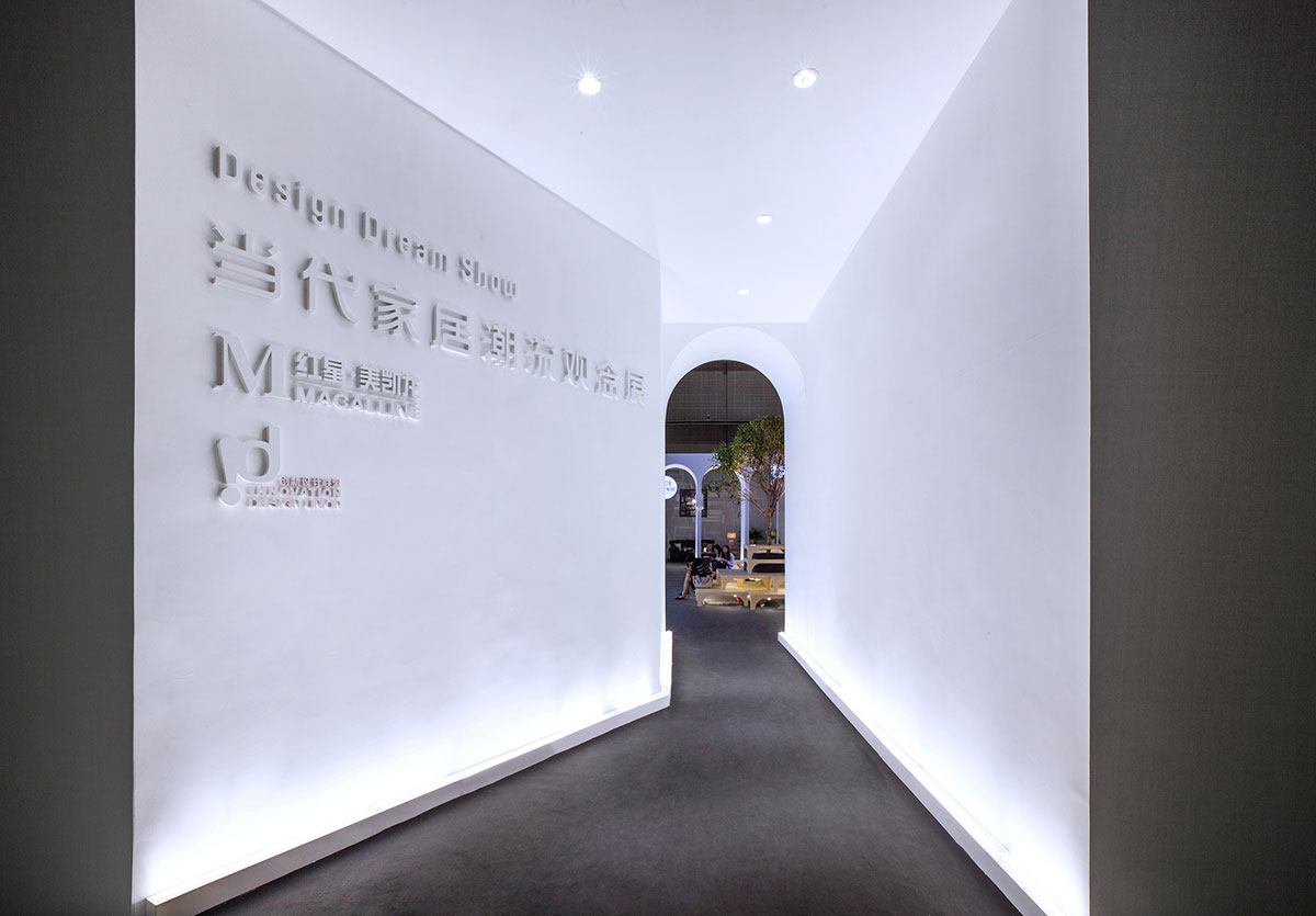 有懸崖、有森林、有山丘，還有一層層的椅子，這個展館真是新思維