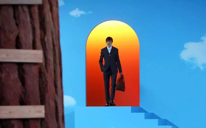 2020秋冬男裝時裝發(fā)布會活動現(xiàn)場仿佛人間天堂，踏云而至穿梭云間
