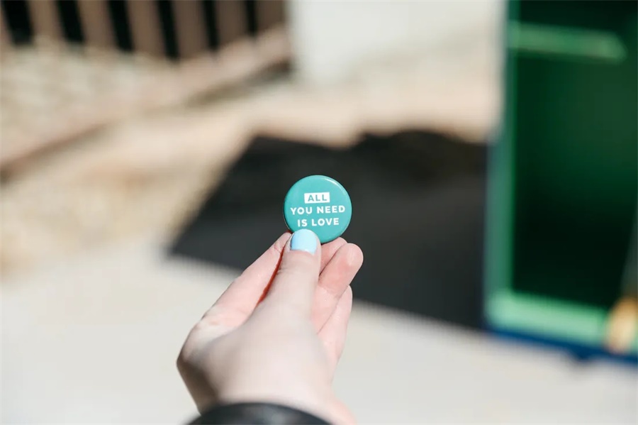 這場泳池派對活動(dòng)策劃的品牌烙印太強(qiáng)了，門頭設(shè)計(jì)直呼品牌效應(yīng) - 第27張