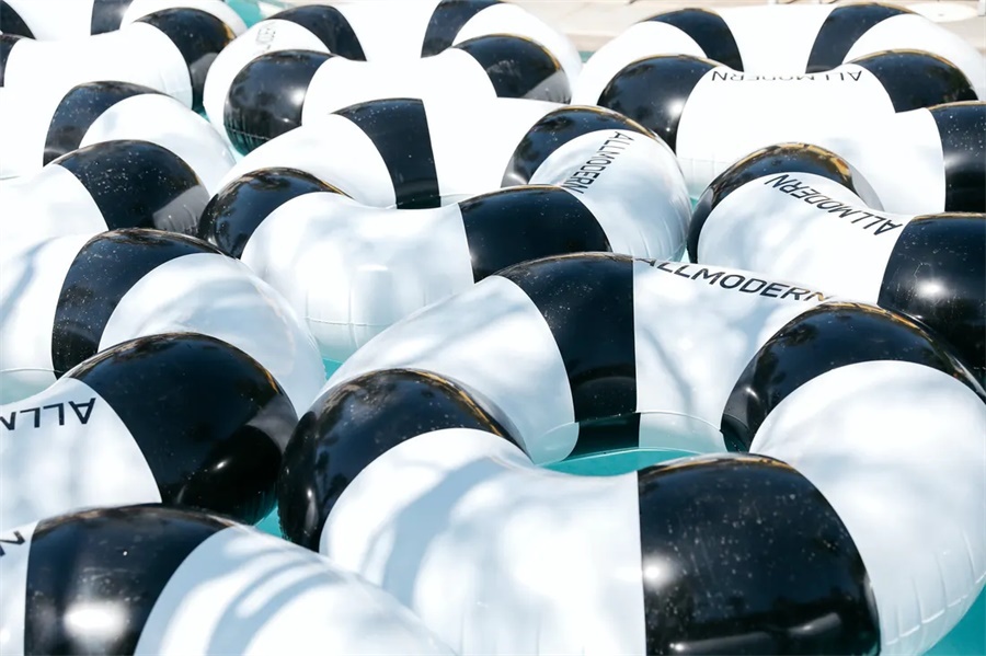 這場泳池派對活動(dòng)策劃的品牌烙印太強(qiáng)了，門頭設(shè)計(jì)直呼品牌效應(yīng) - 第16張