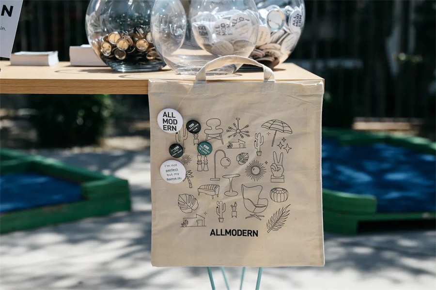 這場泳池派對活動(dòng)策劃的品牌烙印太強(qiáng)了，門頭設(shè)計(jì)直呼品牌效應(yīng) - 第29張