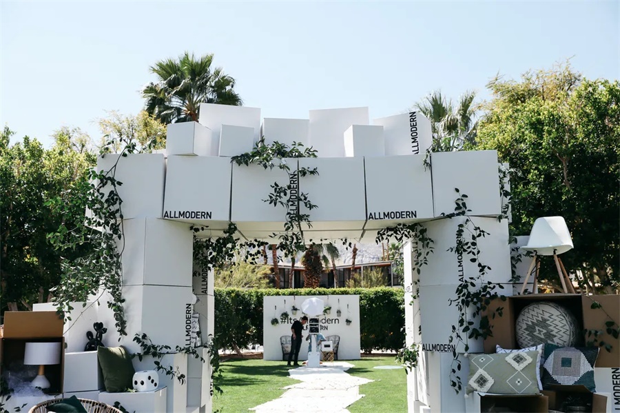 這場泳池派對活動(dòng)策劃的品牌烙印太強(qiáng)了，門頭設(shè)計(jì)直呼品牌效應(yīng) - 第1張