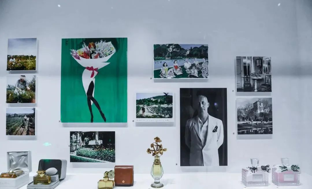 法國(guó)Dior70周年巡回展覽活動(dòng)策劃帶來(lái)了史上250件精美作品 - 第43張 - 會(huì)展活動(dòng)策劃CCASY.COM 法國(guó)Dior70周年巡回展覽活動(dòng)策劃帶來(lái)了史上250件精美作品 - 第43張