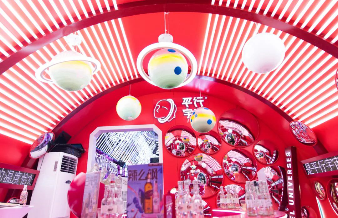 巨型瓶快閃店活動策劃自帶氣場，顏值到口味都秒“鯊”你心