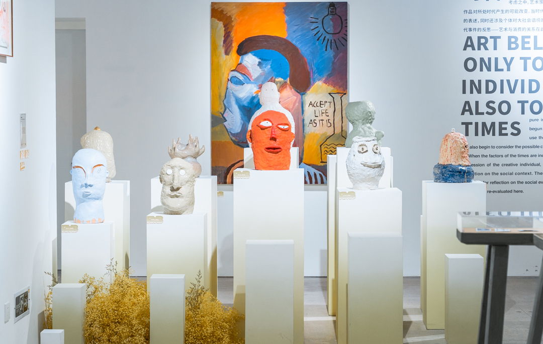 深圳CBD「天梯」藝術展覽活動策劃沒有美術館本身帶給人的距離感