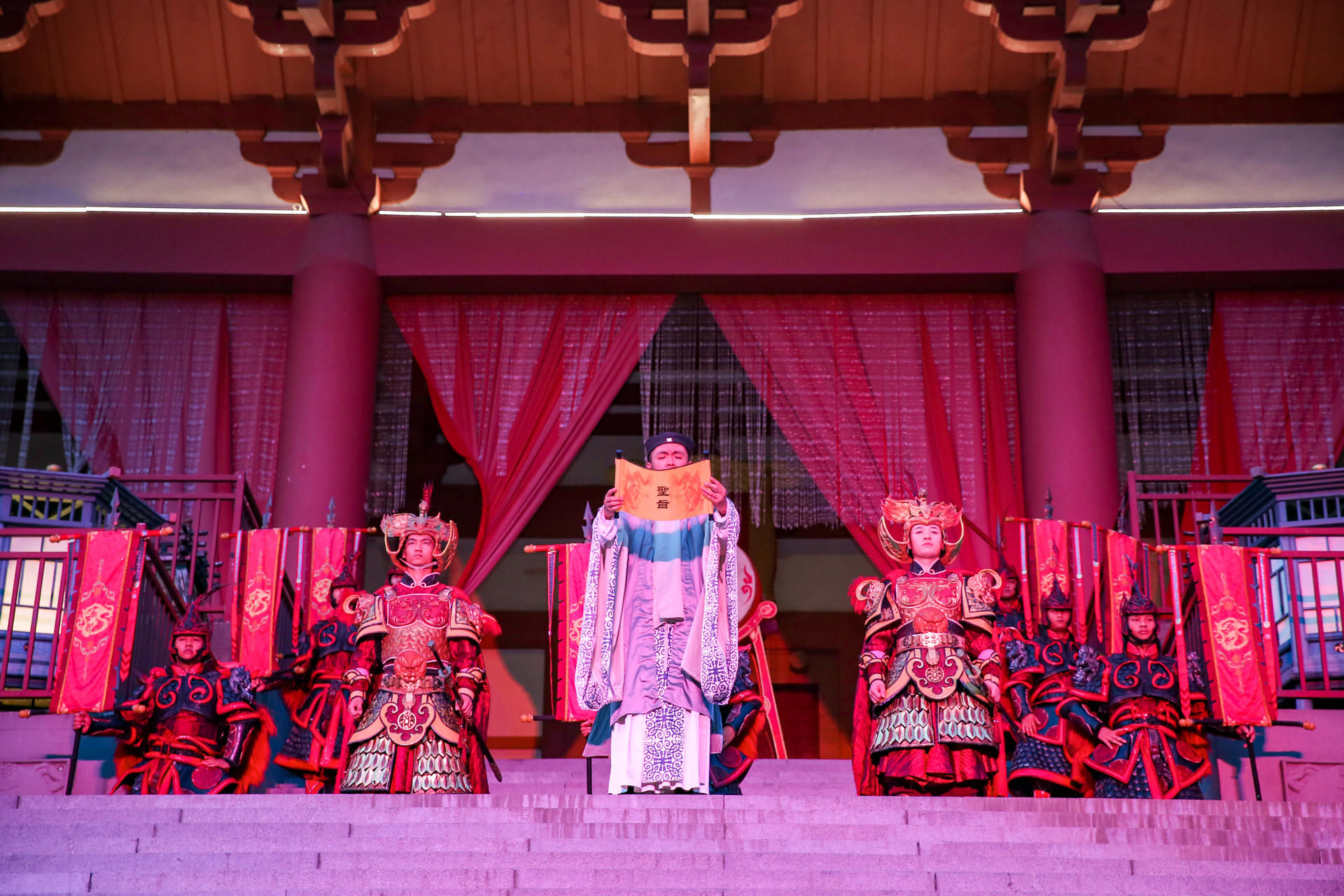「盛唐奇幻夜」暑期活動(dòng)策劃再現(xiàn)大唐市集風(fēng)貌，張燈結(jié)彩歌舞升平