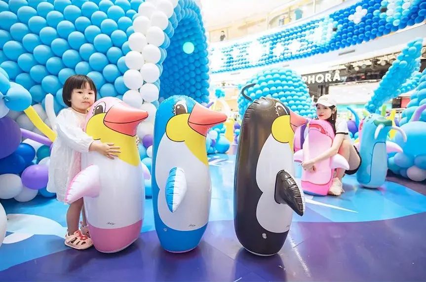 由數萬只氣球打造海洋氣球主題展覽活動策劃“鯨奇之旅”太夢幻了