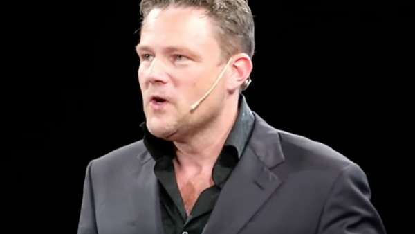 如何才能像領(lǐng)導(dǎo)者一樣發(fā)言？｜TED演講精彩紛呈