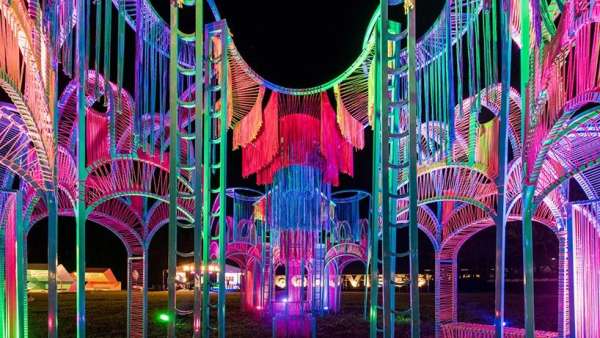 建筑師的藝術(shù)裝置讓人想尋求揭示未知的喜悅