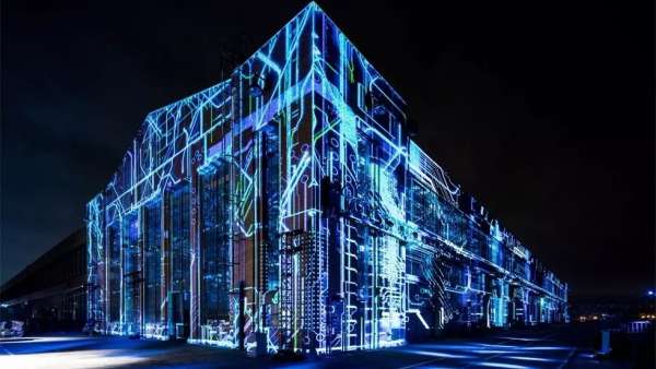 用一艘老式的船作為發(fā)布會及晚宴場地，一場引人入勝的體驗正式開始了｜態(tài)度有腔調(diào)