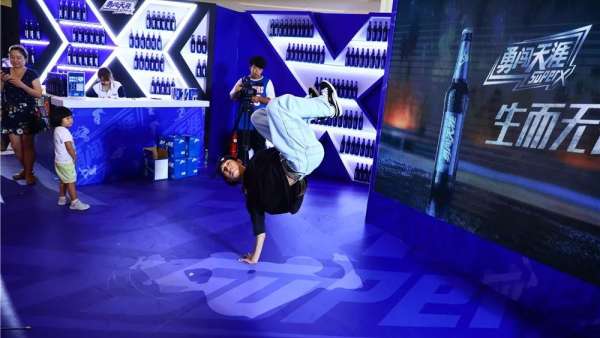 潮流快閃店給你更多刺激體驗，凹造型放肆來｜國潮范這么閃