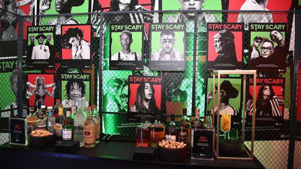 快閃店活動策劃主題“保持恐怖”，靈感來自“敢于突破界限的藝術家”