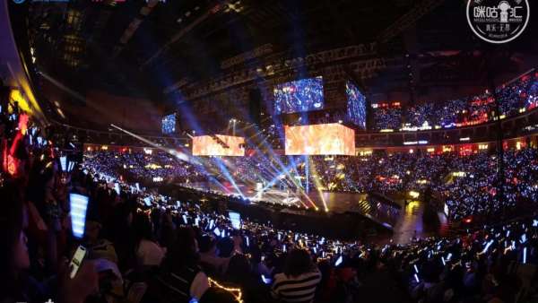 解鎖音樂(lè)盛典活動(dòng)舞美策劃的全新亮點(diǎn)，科技主視覺(jué)意象是重點(diǎn)