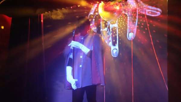 火爆的沉浸式戲劇活動策劃從劇情、道具到音樂燈光，謹慎而講究