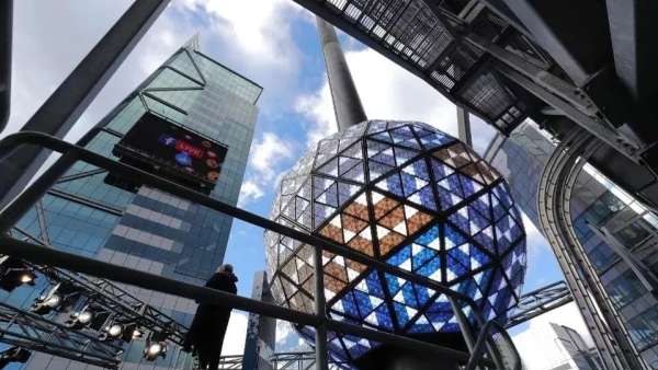 時(shí)代廣場跨年夜活動策劃了一個(gè)重頭戲：新年水晶球與你共迎2020年