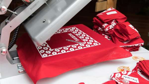 派對活動策劃要熠熠生輝，那就帶他們參加豪華野營吧