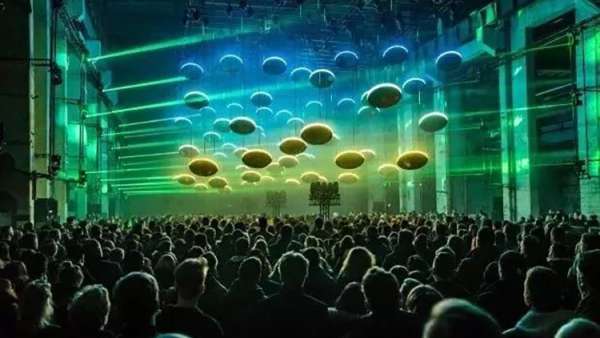 用一場燈光秀展覽活動震撼視覺，讓心靈為之傾倒