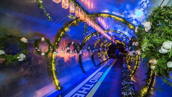 火車站主題活動(dòng)已不工業(yè)風(fēng)，取而代之的是夢幻與詩意般的浪漫情懷