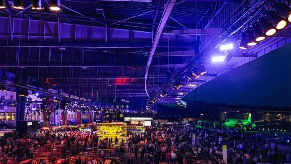 為期三天的服務(wù)峰會(huì)活動(dòng)展覽匯集了互動(dòng)、學(xué)習(xí)、對話和娛樂的全面體驗(yàn)