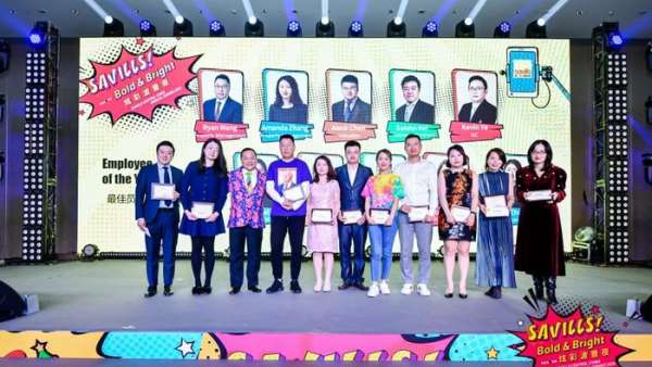 奇光異色的年會活動策劃當屬Savills最敢玩，不遺余力玩轉(zhuǎn)色彩