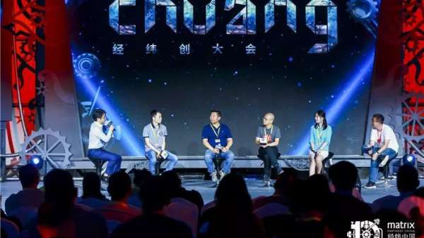 這場周年慶典的音樂節(jié)活動簡直神化了，驚現(xiàn)惡劣場地里的愛馬仕