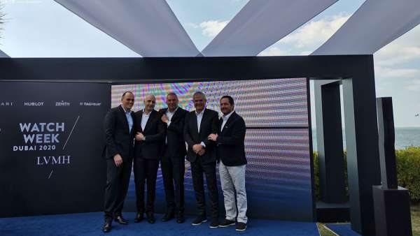 鐘表周發(fā)布會(huì)活動(dòng)落地游艇俱樂部花園內(nèi)，精湛技藝一次領(lǐng)略