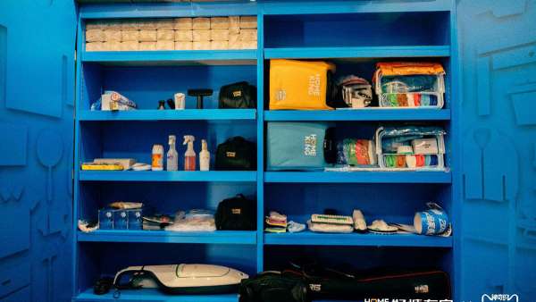 菜市場里上演的這場快閃店活動承包了整個家務(wù)自由運動