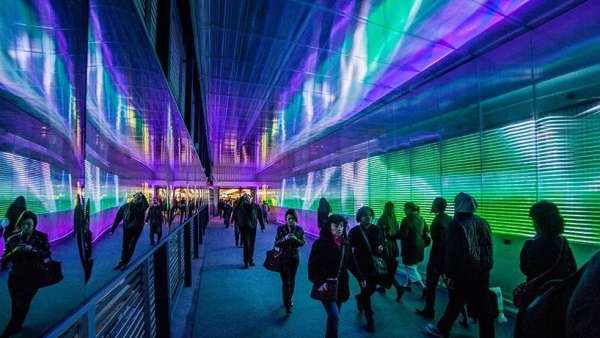 來(lái)場(chǎng)燈光秀會(huì)展活動(dòng)，穿越2012去欣賞一件感官藝術(shù)作品