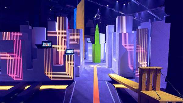 微軟的新品發(fā)布會活動成功地將品牌與產(chǎn)品毫無違和感地融入到體驗(yàn)活動