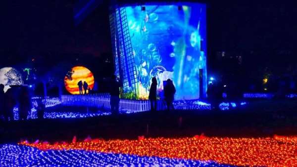 看看這場(chǎng)“耕耘”在大地上的燈光秀活動(dòng)吧，感受春回大地的喜悅