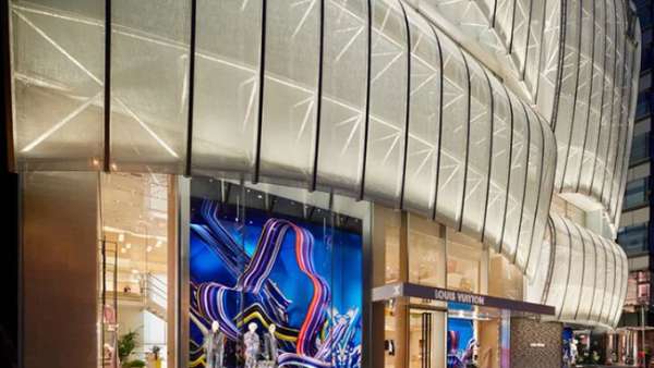 御用設(shè)計(jì)師再次操刀大牌展覽活動(dòng)的空間策劃