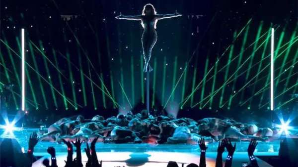 2020超級碗活動的中場秀表演舞臺的設計備受全世界矚目