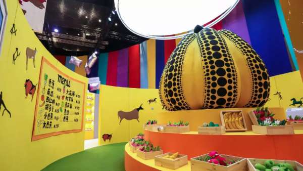 瘋狂藝術(shù)超市快閃店展覽活動把保鮮問題解決了，重點是很粉嫩哦