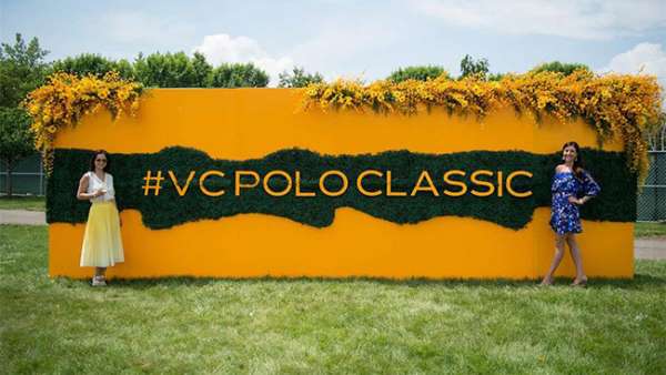 紐約市最熱門的社交活動(dòng)當(dāng)屬凱歌這場奢侈的馬球經(jīng)典盛會了