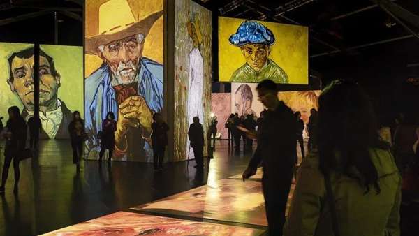 臺灣近3層樓高的環(huán)繞巨幕動(dòng)態(tài)沉浸式體驗(yàn)展覽活動(dòng)仿佛走入了畫中