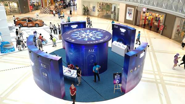 珠寶快閃店活動(dòng)也是新意百出，互動(dòng)沉浸式體驗(yàn)強(qiáng)化了產(chǎn)品魅力與價(jià)值