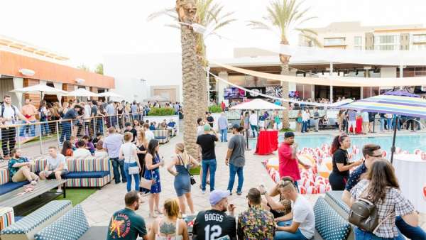 夏日泳池派對(duì)活動(dòng)看著就是清爽，打卡互動(dòng)游戲都不落下