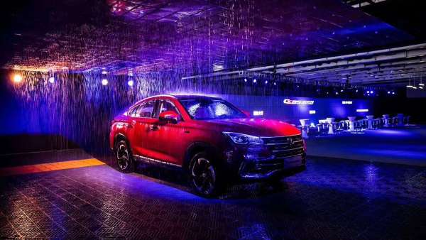 長(zhǎng)安全球上市發(fā)布會(huì)活動(dòng)策劃了沉浸式的全新體驗(yàn)，活出新姿態(tài)