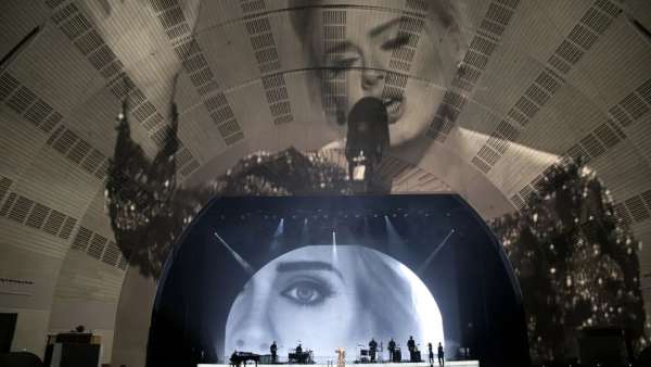 女設計師設計的這些舞美設計在戲劇活動策劃中的更有質感