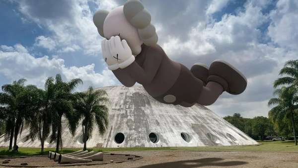 KAWS官宣嶄新藝術作品展覽活動在全球12個地點正式推出