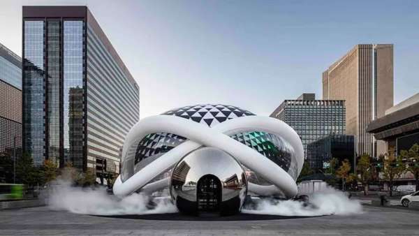 韓國電影100周年的這個(gè)主題展覽活動(dòng)的設(shè)計(jì)太有未來感了