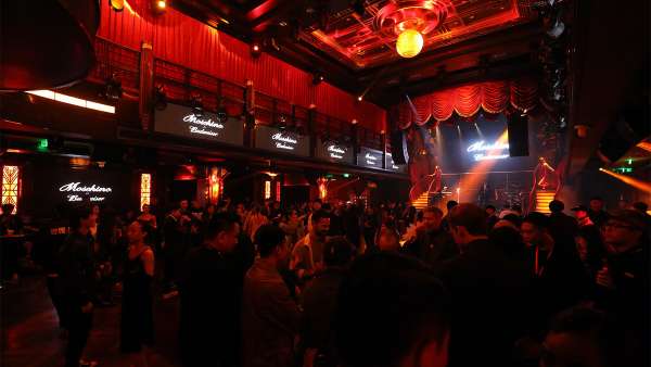 跨界新時(shí)尚，潮流快閃式發(fā)布會(huì)活動(dòng)為高級(jí)時(shí)裝圈注入新靈感