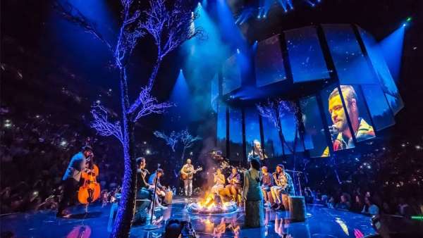 展覽活動的舞美設(shè)計也能與動植物融合得很有意境