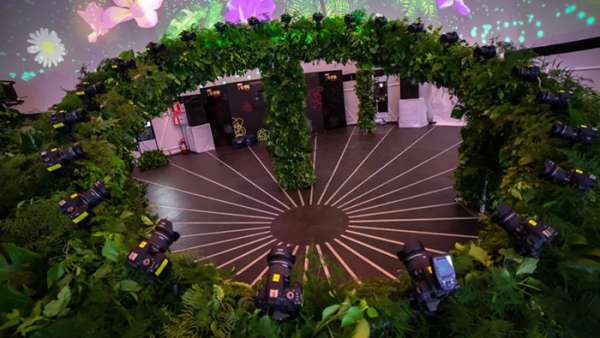 開業(yè)慶典活動策劃創(chuàng)意來源于當(dāng)?shù)仫L(fēng)俗，一場花卉活動全新面世