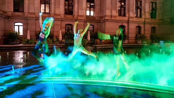 以光為契機，藝術(shù)展覽活動讓夏日的美夢這般延長