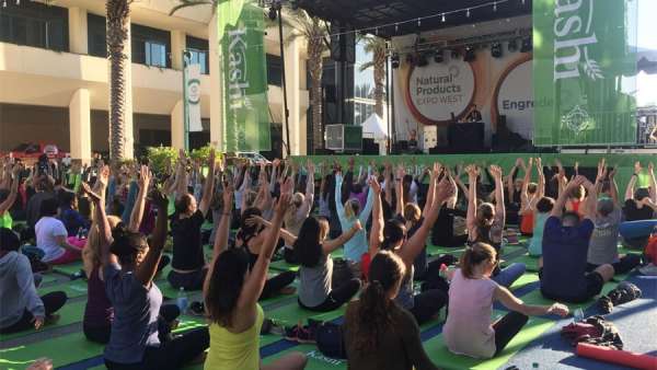 有機(jī)博覽會(huì)活動(dòng)上，TA策劃了“無(wú)展臺(tái)”的裝置引爆了一場(chǎng)全新的認(rèn)知