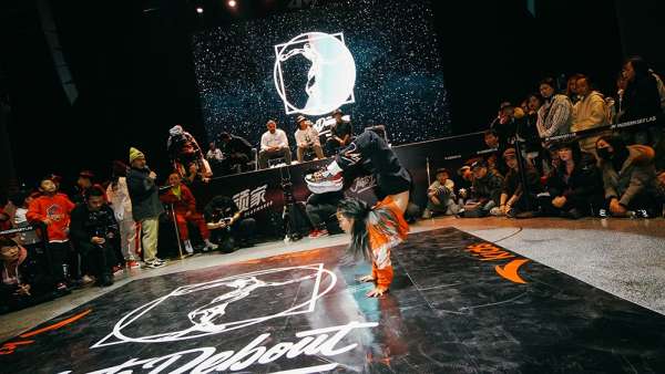 街舞賽事活動(dòng)驚艷登場(chǎng)，潮流趨勢(shì)助力“少年頑家”釋放“頑”力征服世界舞臺(tái)