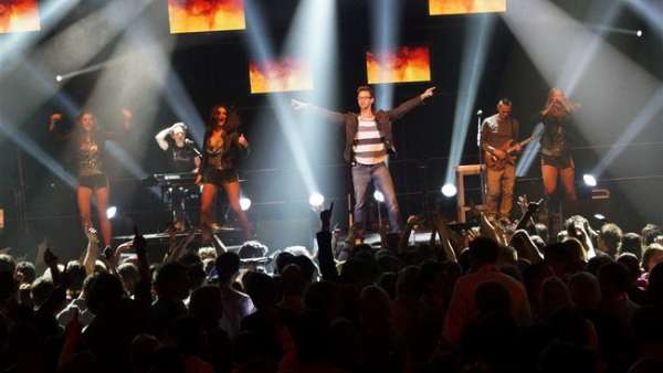 歡樂派對(duì)活動(dòng)無處不在，啤酒音樂更是標(biāo)配