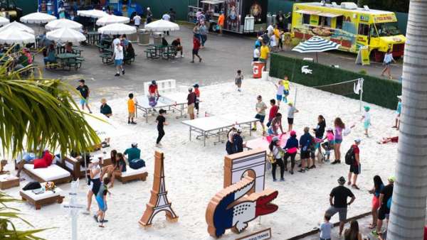 鱷魚(yú)品牌推廣活動(dòng)利用射頻識(shí)別技術(shù)為現(xiàn)場(chǎng)提供服務(wù)，社交媒體參與度很高